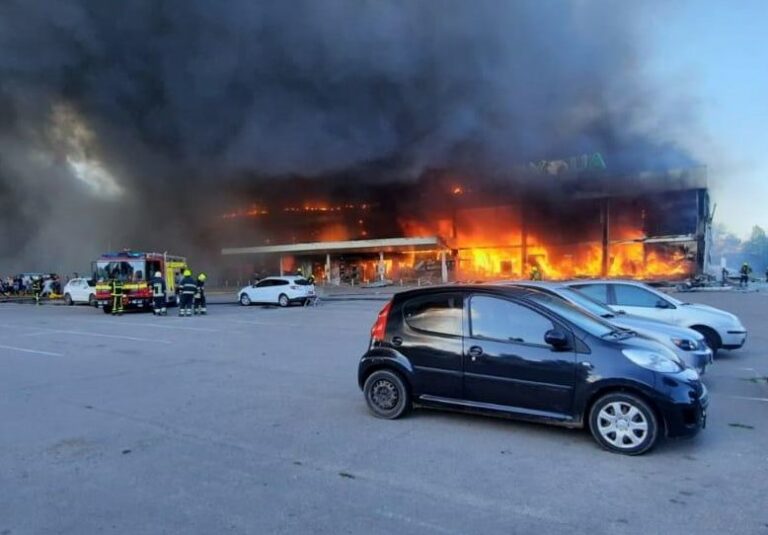 Ucraina, si aggrava il bilancio dell’attacco a Kremenchuk