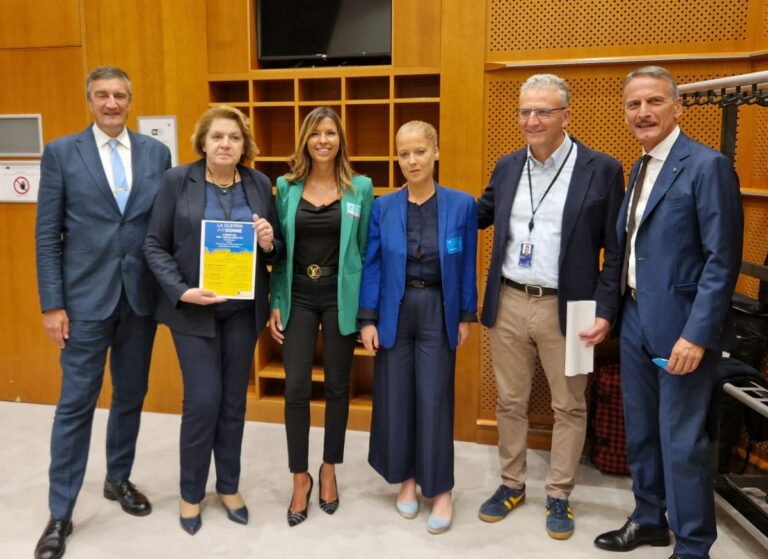 “Donne portatrici di coraggio”, dibattito al Parlamento Europeo