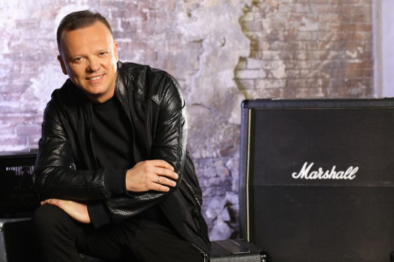 30 anni di musica per Gigi D’Alessio, festa con i big