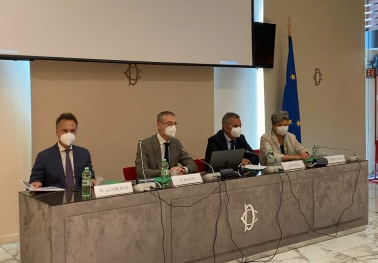 WindTre-Censis, italiani sempre più immersi nella vita digitale