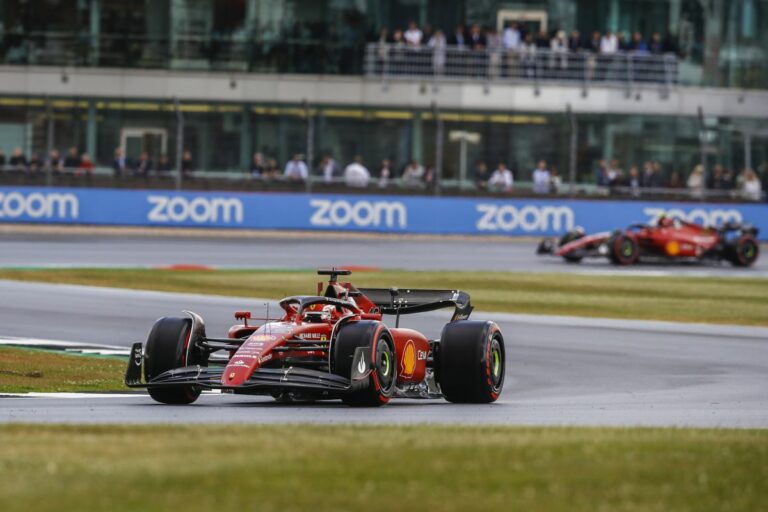 Sainz il più veloce nel venerdì di libere a Silverstone