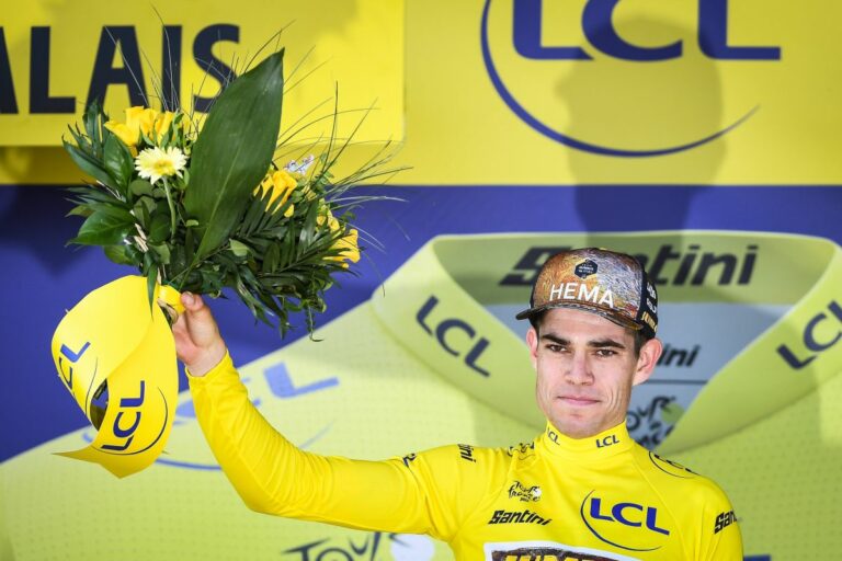 Clarke vince la 5^ tappa al Tour, Van Aert resta leader