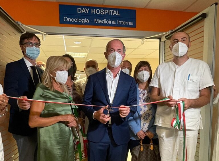Veneto, Zaia inaugura nuova oncologia ospedale Oderzo