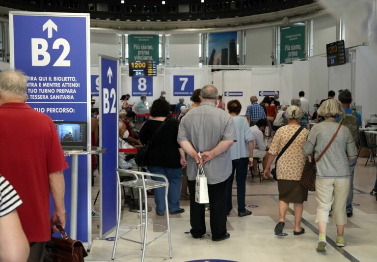 Covid, 110.168 i nuovi positivi e 106 le vittime