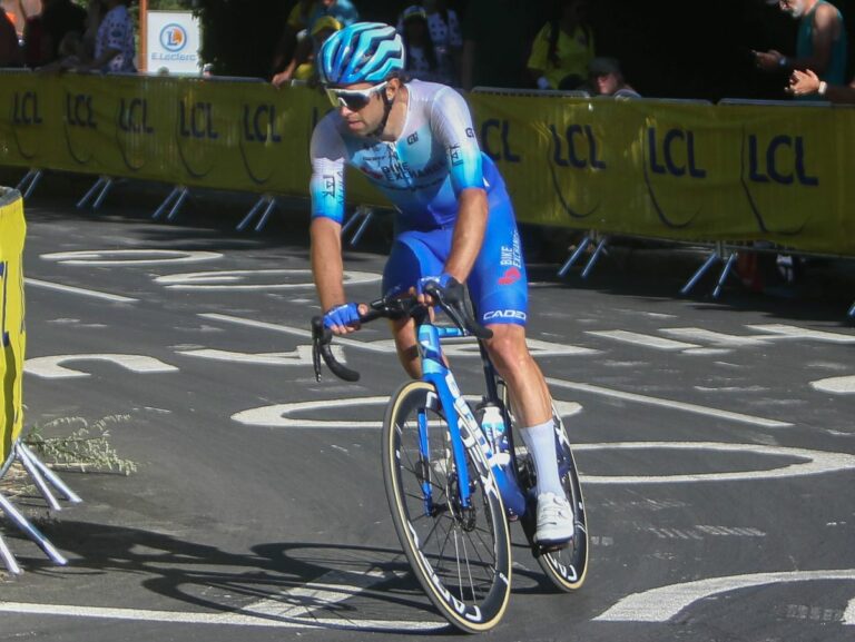 Matthews vince la 14^ tappa del Tour, Bettiol 2°