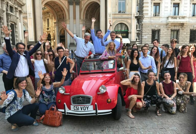 Milano, arriva da New York la 2CV per conoscere la Malattia di Kennedy