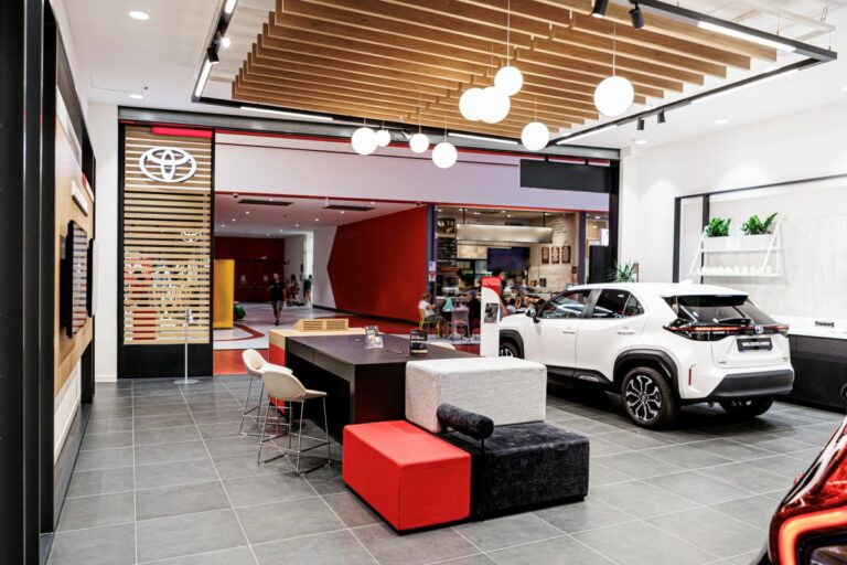 Toyota presenta l’innovativo “Showroom Concept”