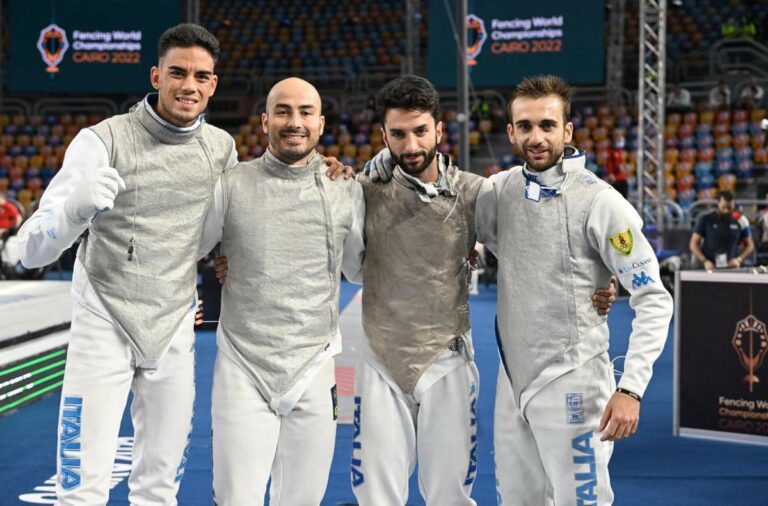 Fioretto tutto azzurro, squadra maschile campione del Mondo