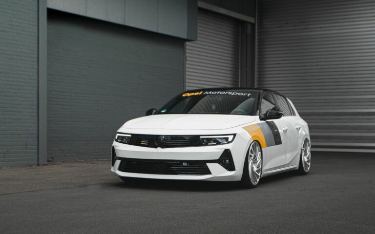 Nuova Opel Astra plug-in hybrid nella versione show car di XS