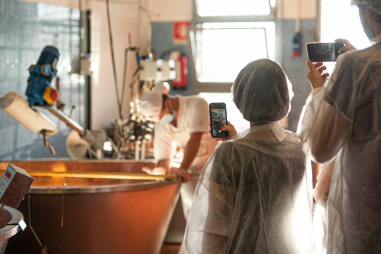 “Caseifici aperti” per imparare i segreti del Parmigiano Reggiano Dop