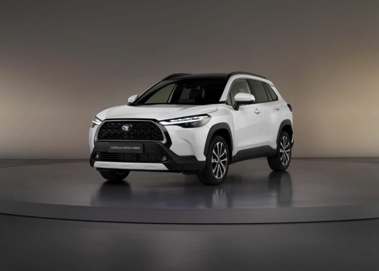 Nuova Toyota Corolla Cross, adesso ordinabile