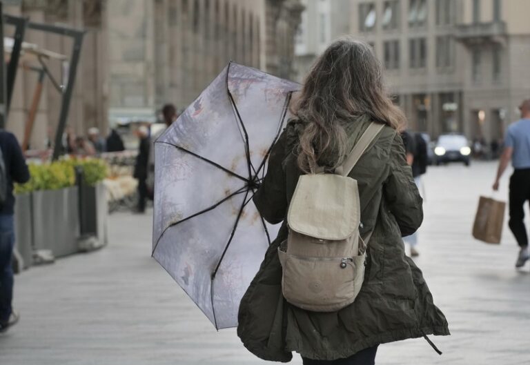 Maltempo, allerta per rovesci e temporali in nove regioni