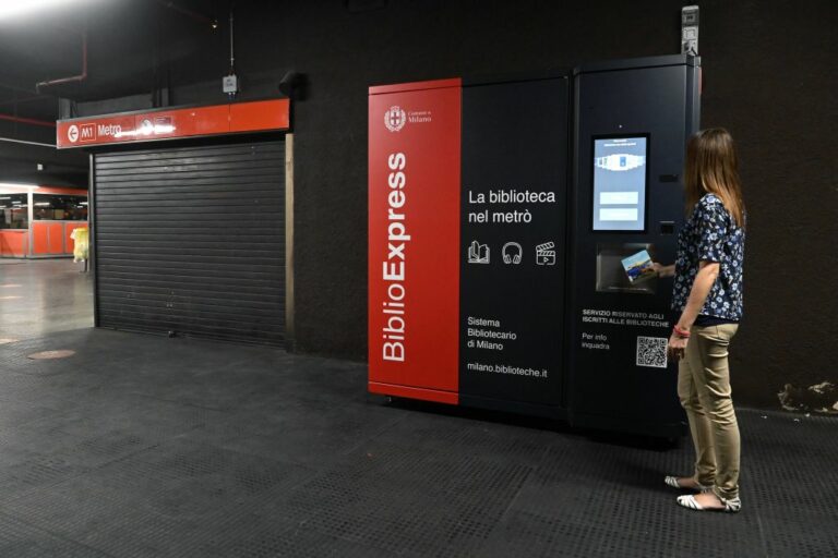Milano, a Porta Venezia arriva la biblioteca nel metrò