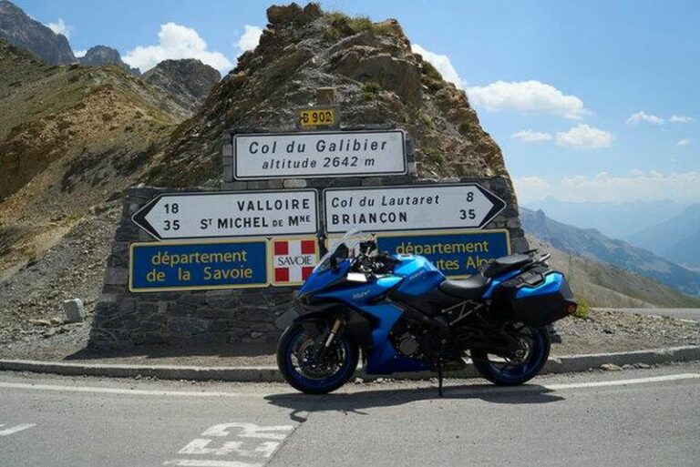 Le Alpi accolgono la Suzuki GSX-S1000GT Experience