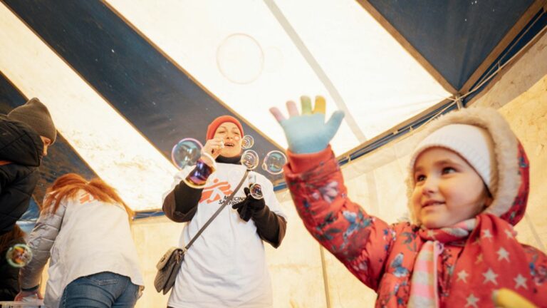 Scopri la storia di Medici Senza Frontiere e il video sull’intervento di emergenza in Ucraina