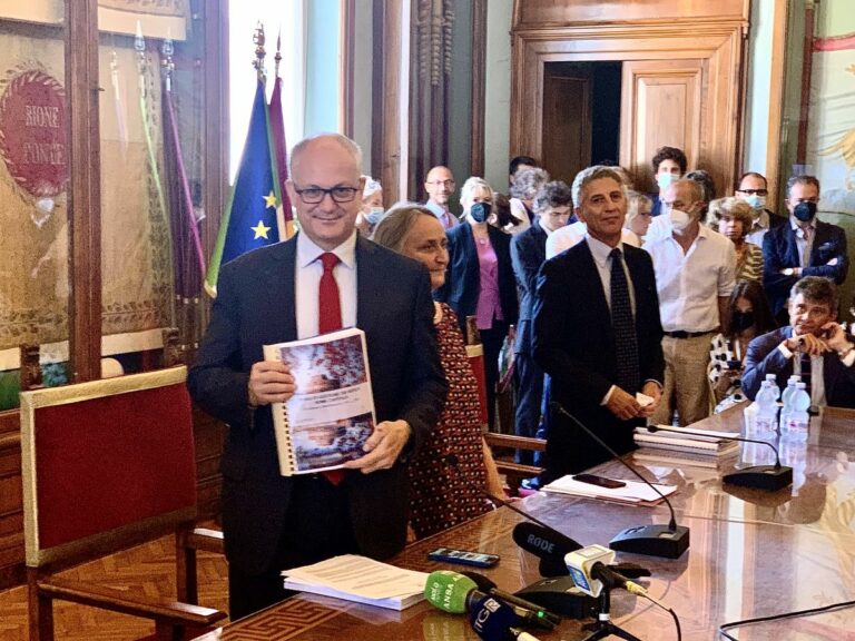 Roma, Gualtieri “Il 15 ottobre via libera definitivo al piano rifiuti”