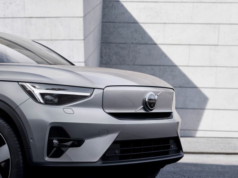Per Volvo utili stabili nel secondo trimestre del 2022