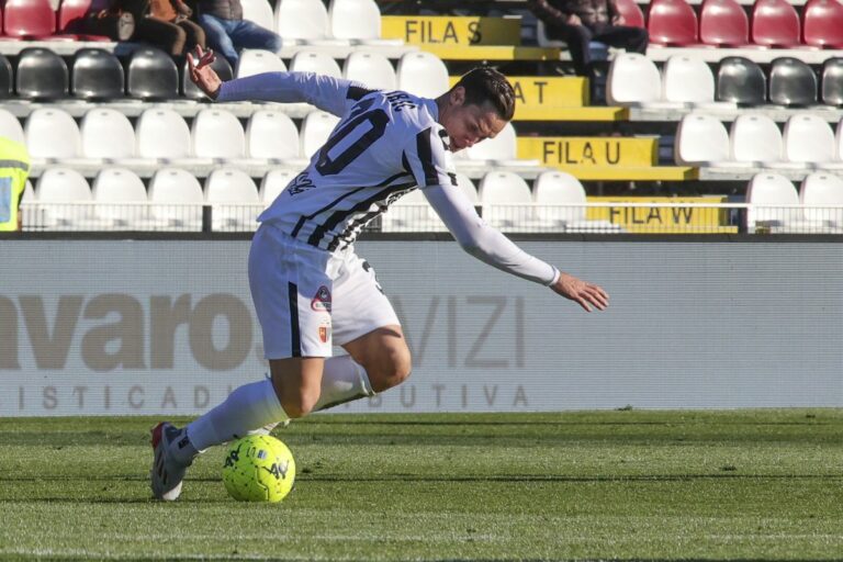 Bari e Ascoli ai sedicesimi di Coppa Italia, Verona out