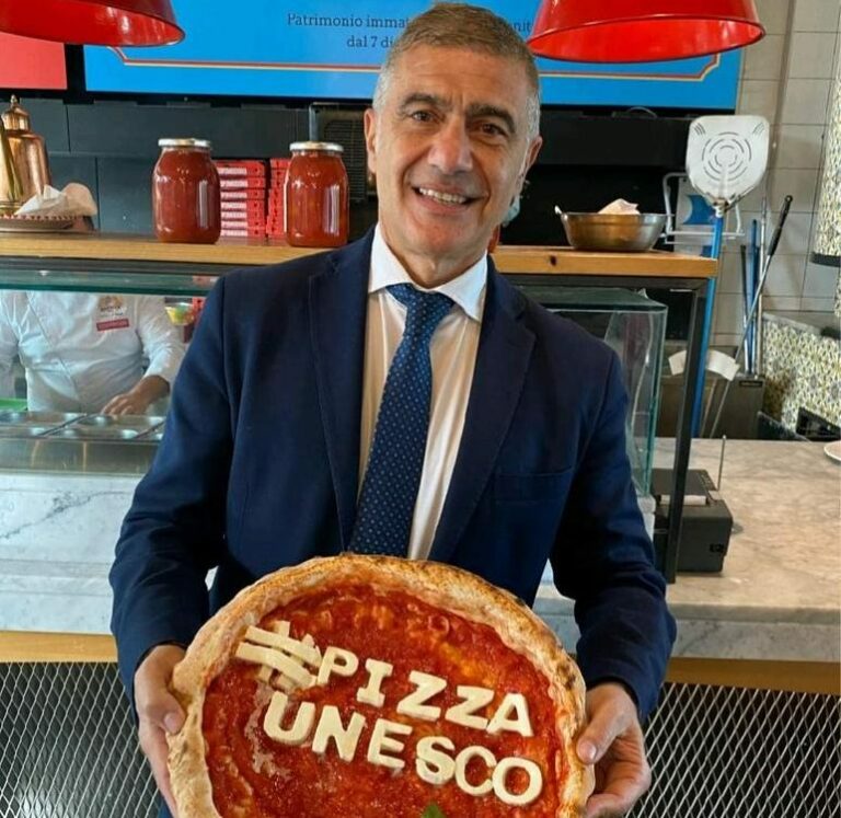 Domino’s, Pecoraro Scanio “Lezione solidarietà da pizzerie napoletane”