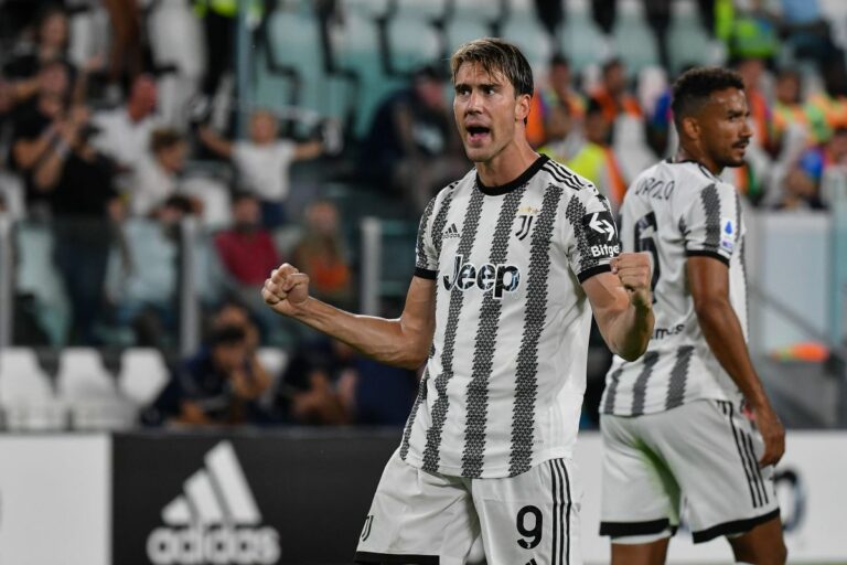 La Juve batte 3-0 il Sassuolo, cinquina del Napoli a Verona