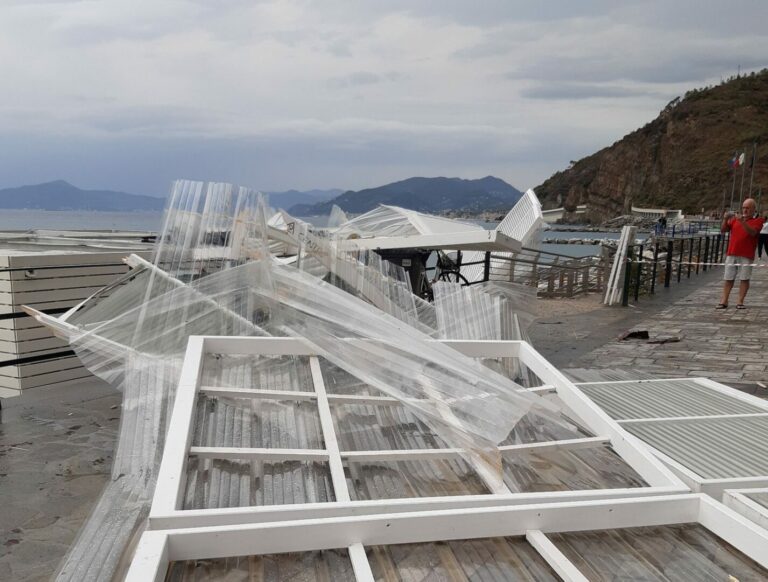 In Liguria danni e sfollati, Toti “Allerta in corso. Massima prudenza”