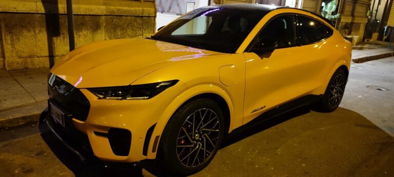 Mustang Mach-E GT, accelerazione da grande sportiva, ma super comoda