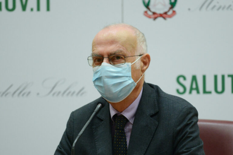 Covid, Rezza “Leggero incremento casi ma Rt sotto soglia epidemica”