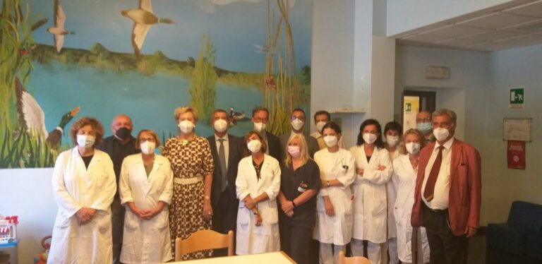 Lombardia, Al via presa in carico totale dei pazienti oncologici