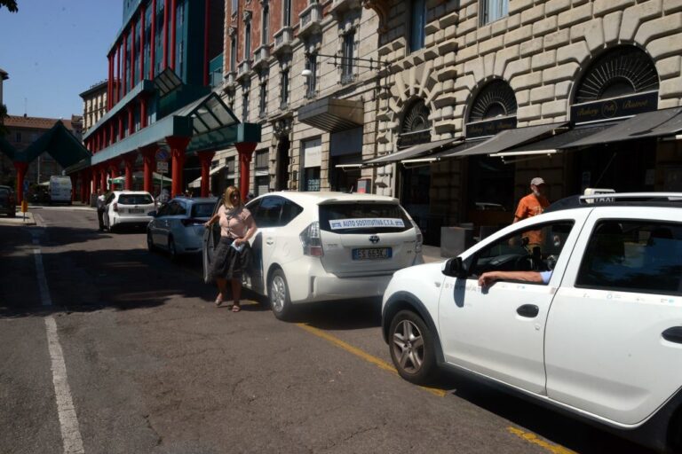 Milano, Tassista litiga per Pos. Granelli “Non rappresenta la città”