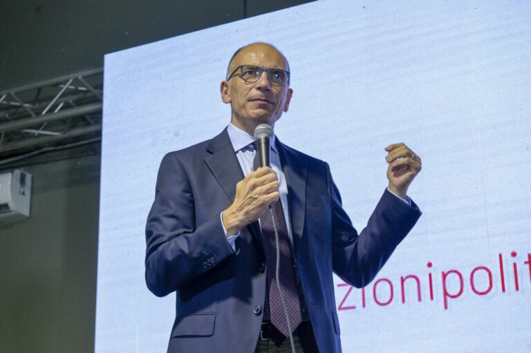 Letta, “Berlusconi contro il presidente della Repubblica, noi lo difendiamo”