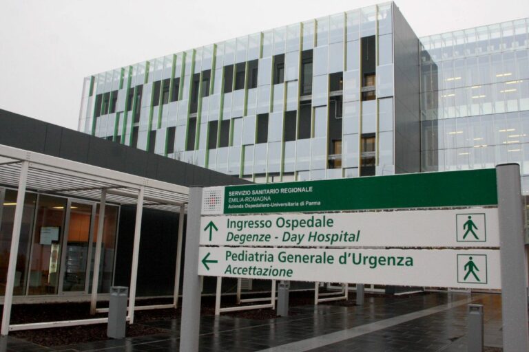 Bufera all’ospedale Maggiore di Parma, primaria sospesa “E’ mobbing”