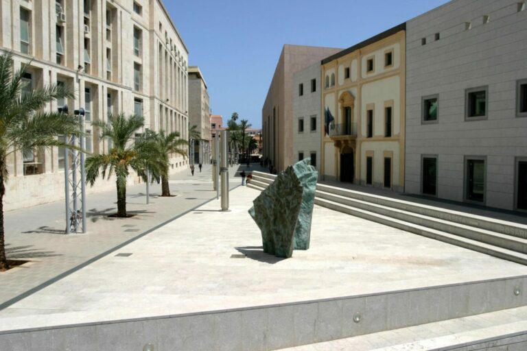 Il custode Paparcuri lascia il ‘bunkerino’ del Tribunale di Palermo “Palazzo dei veleni”