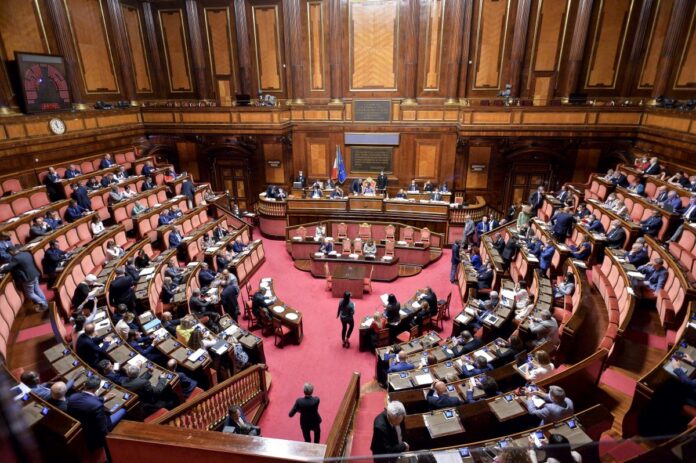 senato fotogramma