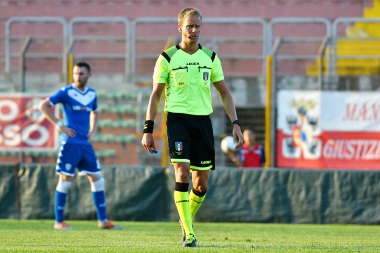 Chiffi arbitra Milan-Inter, Fiorentina-Juventus a Doveri