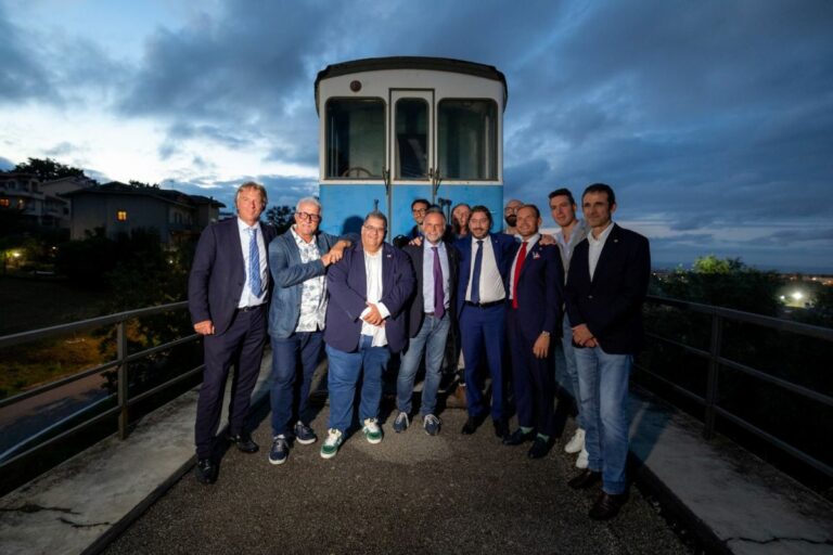 Garavaglia-Pedini Amati lanciano progetto recupero treno bianco azzurro