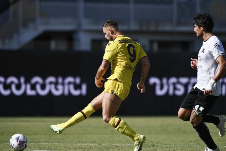 Il Bologna si aggrappa ad Arnautovic, 2-2 contro lo Spezia