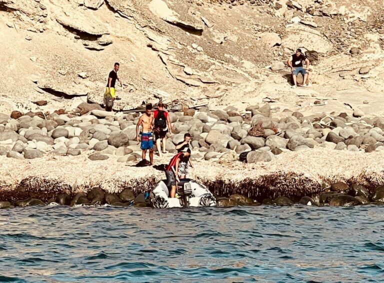 Sbarchi di migranti a Pantelleria, giunti 5 barchini in poche ore