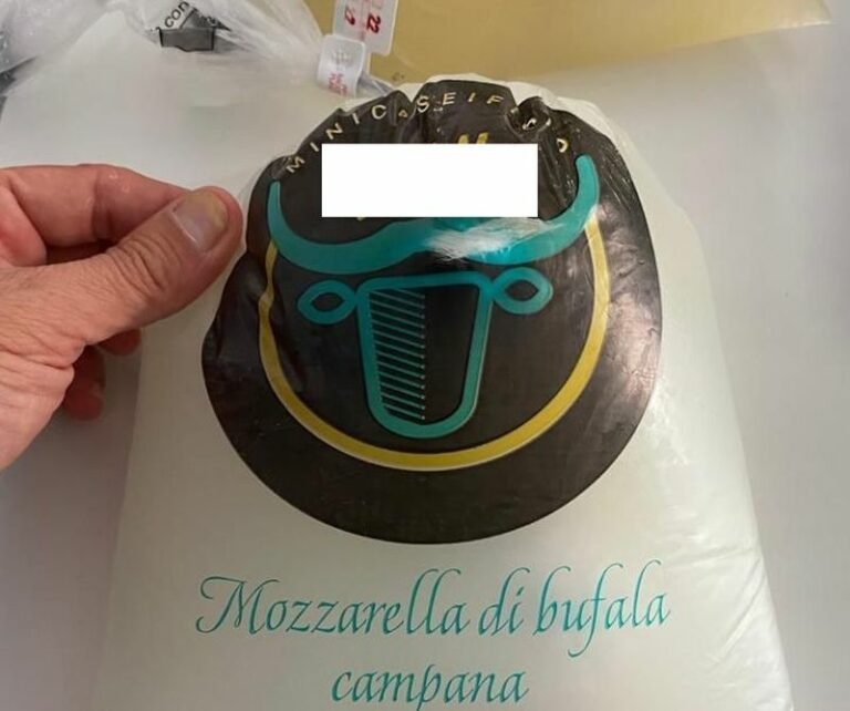 Falsa mozzarella di bufala campana Dop sequestrata a Milano