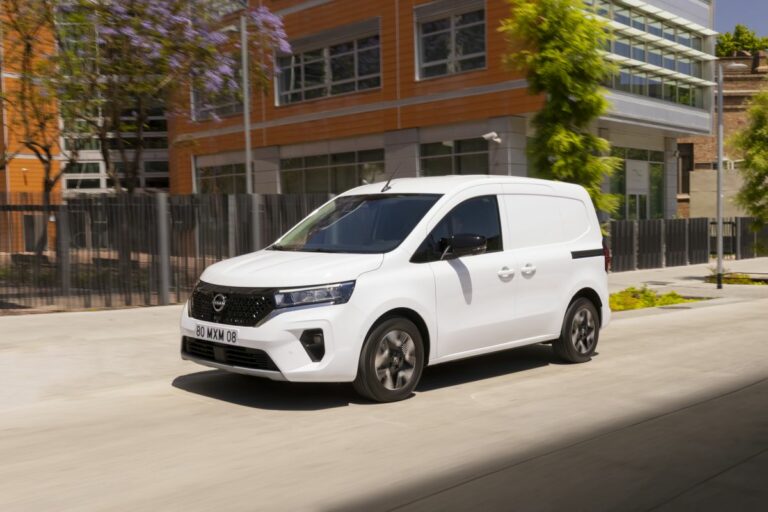 Nissan avvia la produzione del nuovo Townstar EV