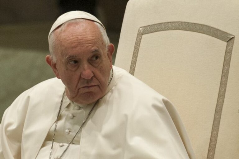Papa “La pace è possibile quando tacciono le armi”