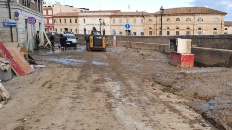 Squadre della Protezione Civile regionale operative nelle Marche