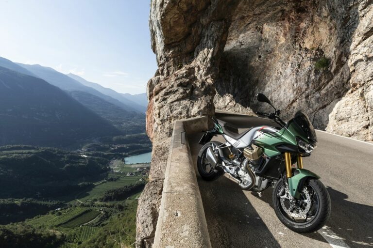 Nuova Moto Guzzi V100 protagonista di un fumetto realizzato da Marvel