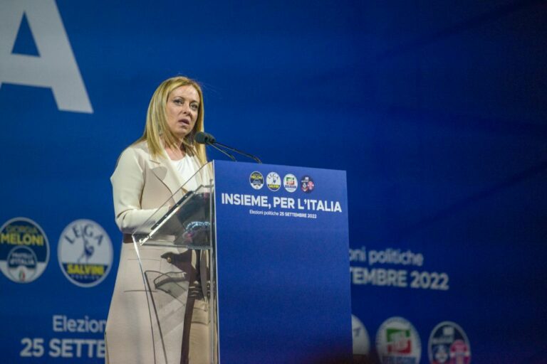 Sud, Meloni “Occasione di sviluppo, serve visione industriale”