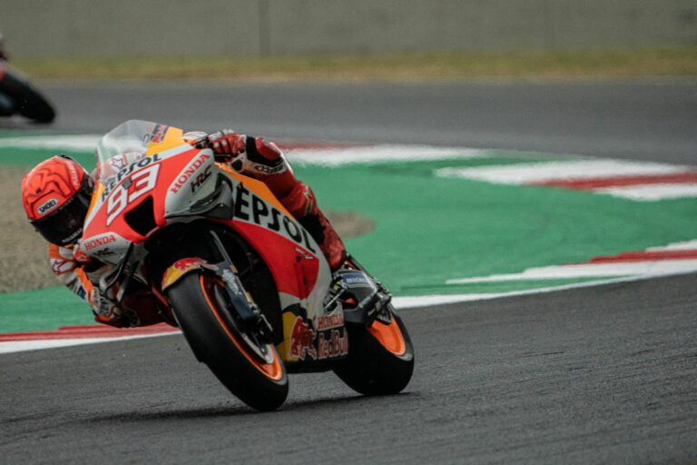 Marquez conquista la pole in Giappone, Bagnaia indietro