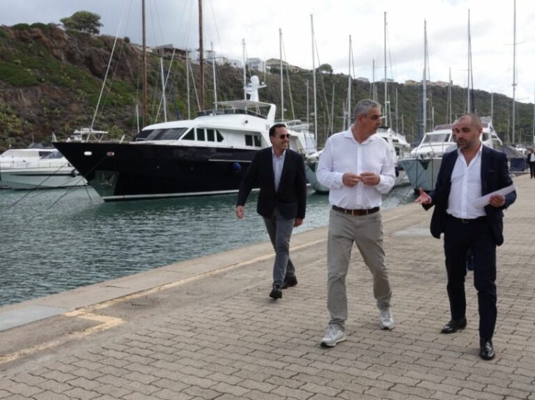 Sopralluogo dell’assessore Salaris al porto e area costiera Castelsardo