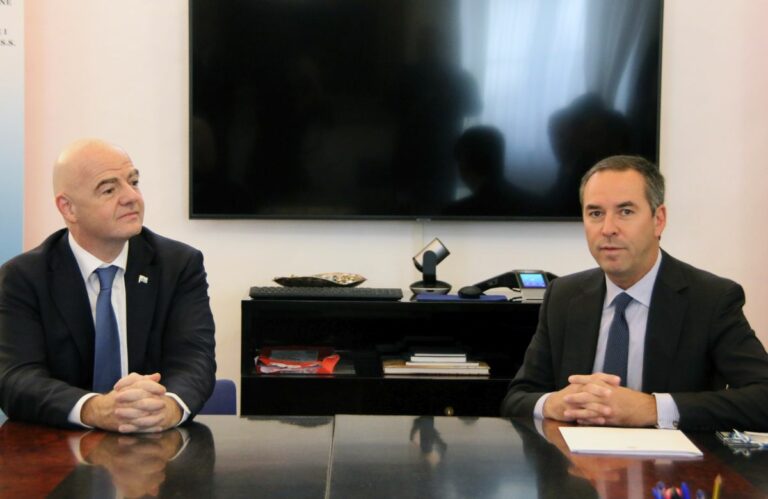 Infantino incontra il Segretario di Stato sammarinese Lonfernini