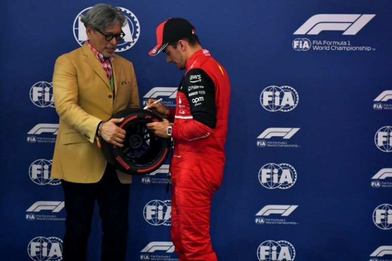 Gp Singapore, Leclerc più veloce nelle qualifiche con P Zero red soft