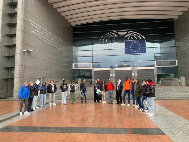Studenti del King e Liceti in visita ufficio Regione Liguria a Bruxelles