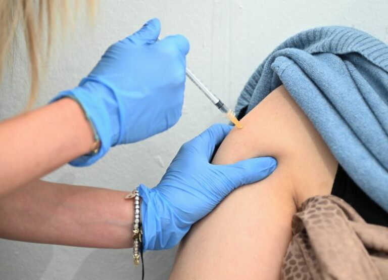 Malta, Governo incoraggia vaccinazione contro influenza e Covid-19