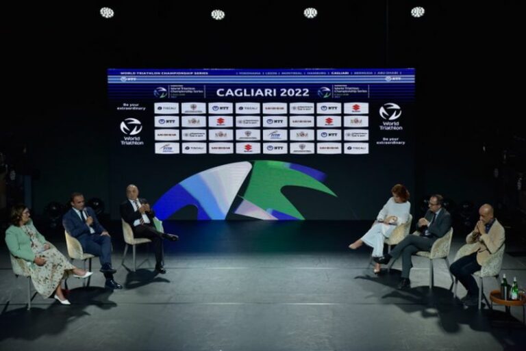 Suzuki e FITri presentano la nuova divisa della nazionale